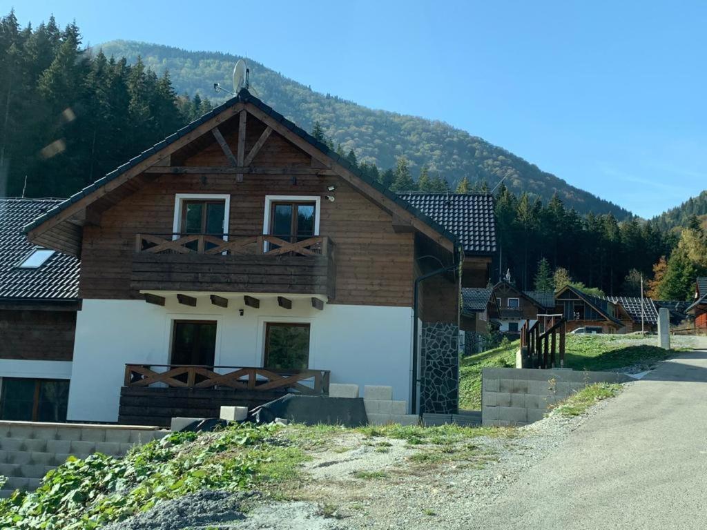VRÁTNA Apartmány Stoh B1 Terchová Exterior foto